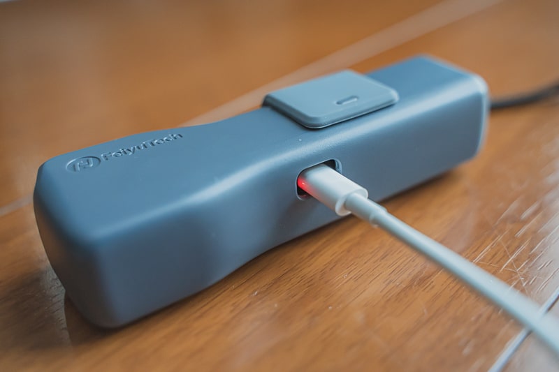 ケースに入れた状態で充電が可能